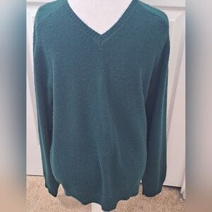 Vintage J. Ashford 100% Cashmere V Neck Sweater    Size M